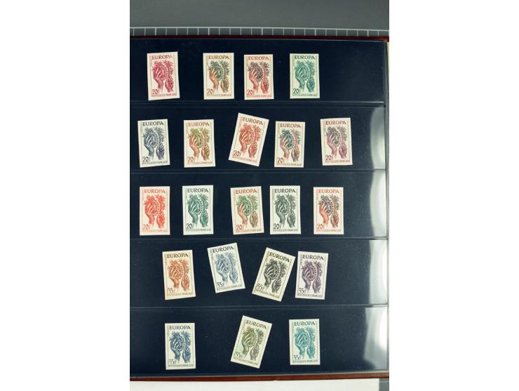 1956/81, Essais de  couleurs non dentelés , timbres avec bord de feuille, numéros de la marge de la  feuille etc., neufs sans