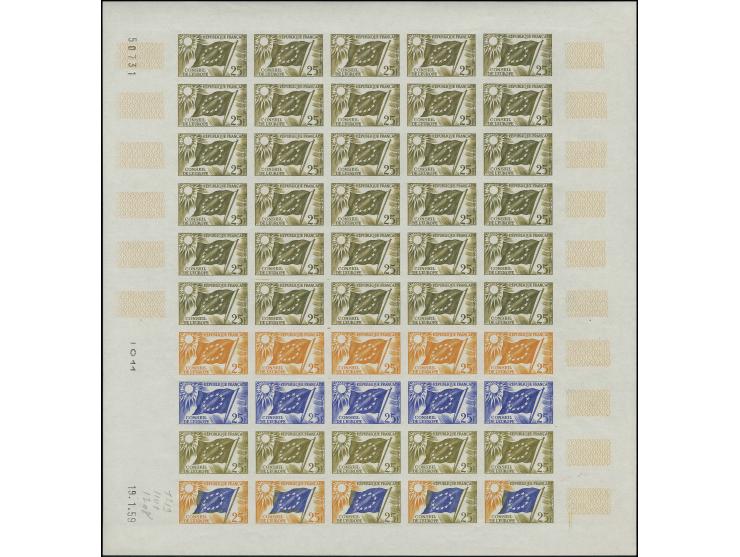 1959, drapeau 25 fr., essais de couleur bruns, oranges et bleus, 5 sont multicolores  en feuille non-dentelée de 50 timbres, 