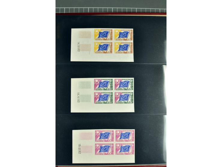 1963/96, collection de timbres non dentelés en bloc de quatre, la plupart avec coins de feuille, parfois avec coins datés, ne