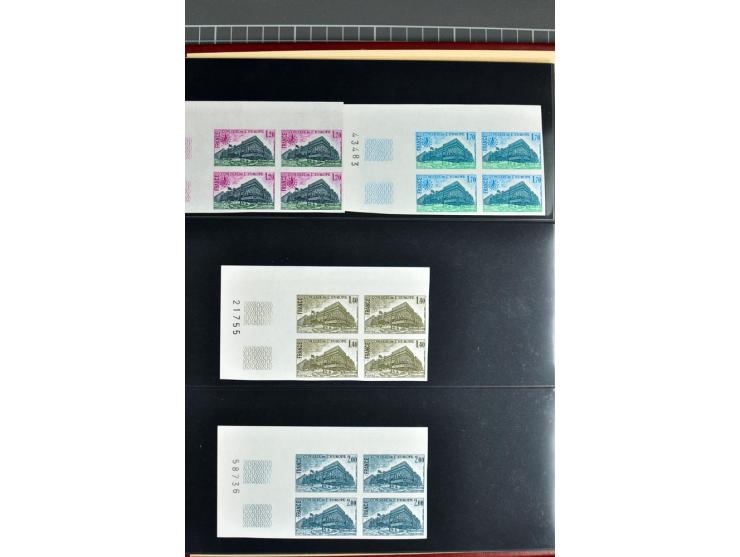 1963/96, collection de timbres non dentelés en bloc de quatre, la plupart avec coins de feuille, parfois avec coins datés, ne