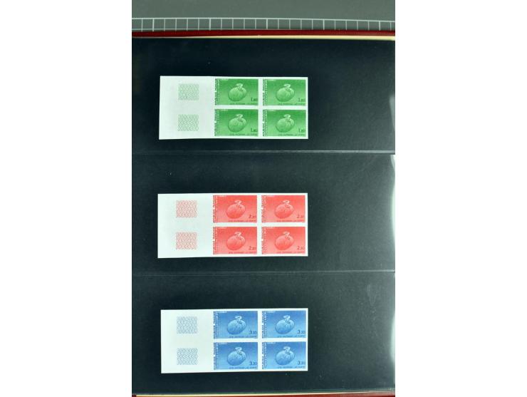 1963/96, collection de timbres non dentelés en bloc de quatre, la plupart avec coins de feuille, parfois avec coins datés, ne
