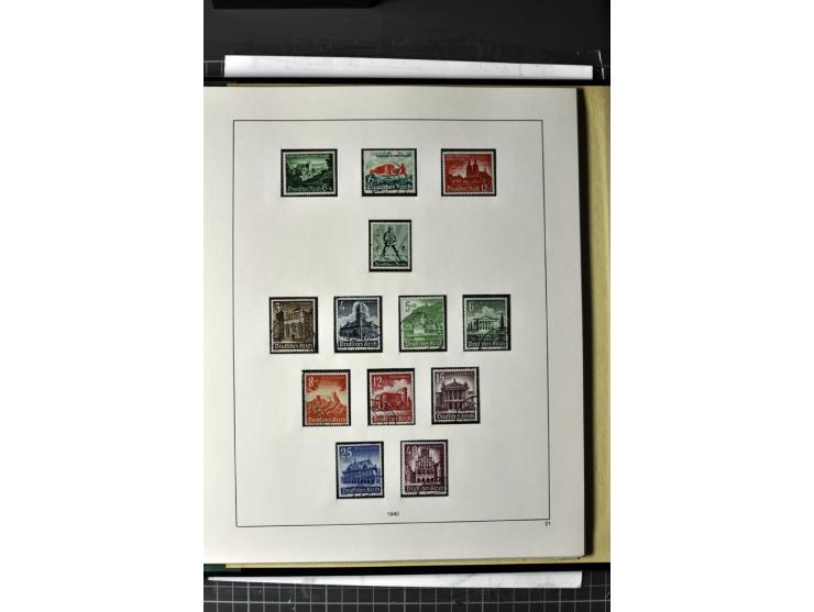 1941, Flugpost 0.50 Din. dunkelbraun im 8er-Block aus der rechten unteren Bogenecke ohne Netzüberdruck, durch einen von links