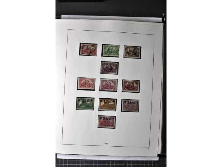 1941, Flugpost 0.50 Din. dunkelbraun im 8er-Block aus der rechten unteren Bogenecke ohne Netzüberdruck, durch einen von links
