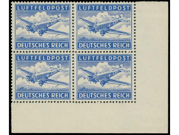 Flugpost-Zulassungsmarke im Viererblock aus der rechten unteren Bogenecke, 1 Wert mit Falzrest, die restlichen 3 Marken postf