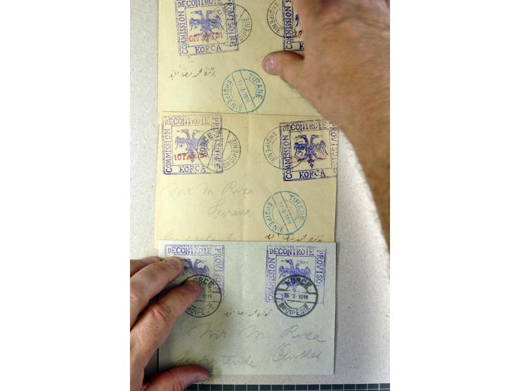 KORCA: 1914, Partie mit 16 Umschlägen mit je 2 Wertstempeln (in den Kombinationen 10 Para + 20 Para, 10 Para + 10 Para und 25