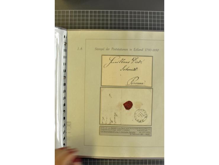 1669/1858, 177 Briefe und Postdokumente, dabei 6 Briefe aus der schwedischen Zeit, 58 Briefe der russischen Ostseeprovinzen E