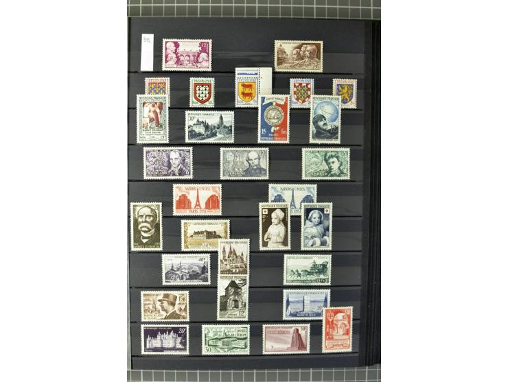 1849/2007, postfrische, ungebrauchte und gestempelte Sammlung mit einer Vielzahl von guten Werten und Sätzen, oft in beiden E