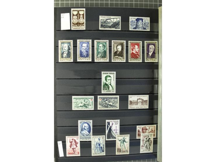 1849/2007, postfrische, ungebrauchte und gestempelte Sammlung mit einer Vielzahl von guten Werten und Sätzen, oft in beiden E