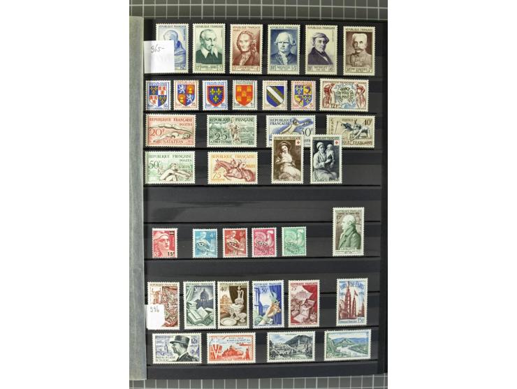 1849/2007, postfrische, ungebrauchte und gestempelte Sammlung mit einer Vielzahl von guten Werten und Sätzen, oft in beiden E