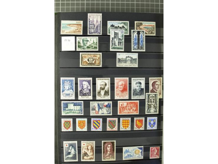 1849/2007, postfrische, ungebrauchte und gestempelte Sammlung mit einer Vielzahl von guten Werten und Sätzen, oft in beiden E