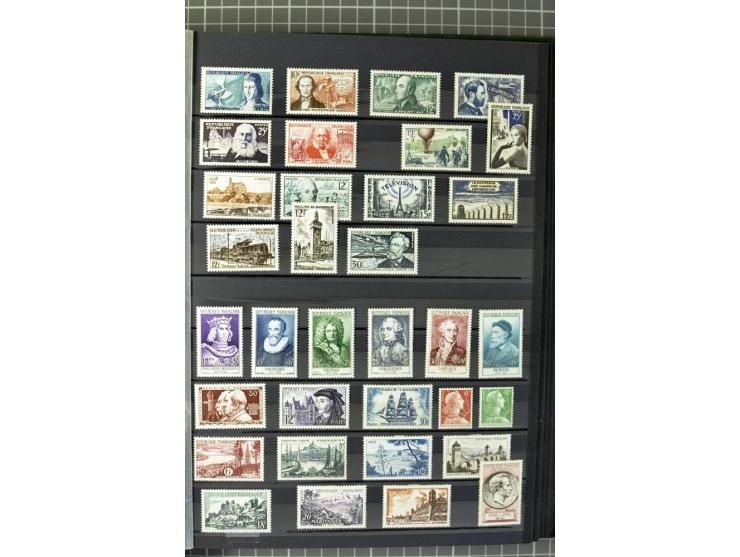 1849/2007, postfrische, ungebrauchte und gestempelte Sammlung mit einer Vielzahl von guten Werten und Sätzen, oft in beiden E