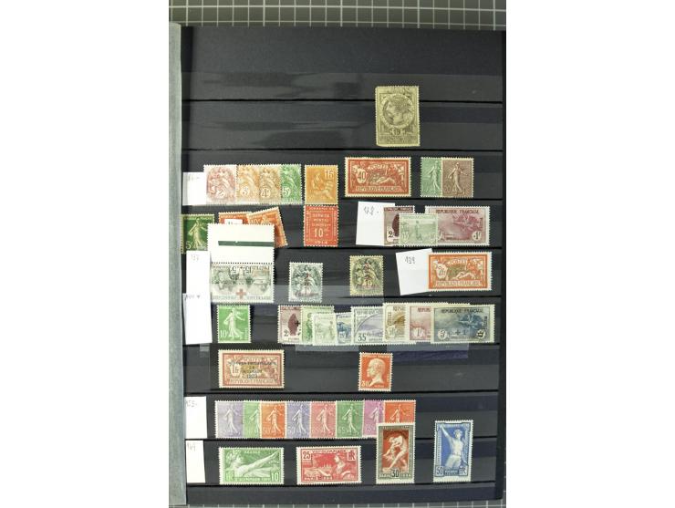 1849/2007, postfrische, ungebrauchte und gestempelte Sammlung mit einer Vielzahl von guten Werten und Sätzen, oft in beiden E