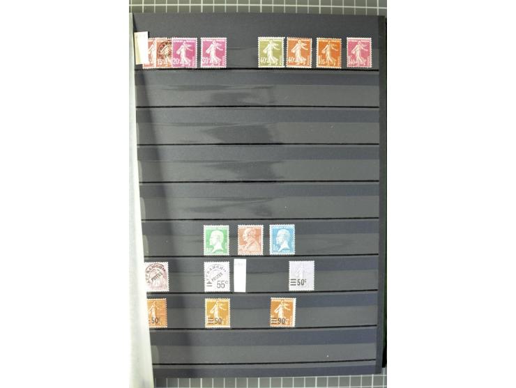1849/2007, postfrische, ungebrauchte und gestempelte Sammlung mit einer Vielzahl von guten Werten und Sätzen, oft in beiden E