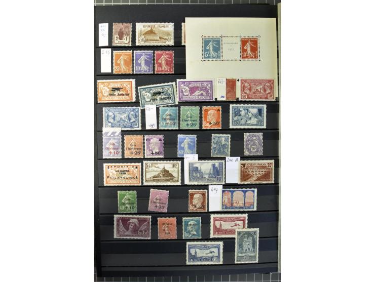1849/2007, postfrische, ungebrauchte und gestempelte Sammlung mit einer Vielzahl von guten Werten und Sätzen, oft in beiden E