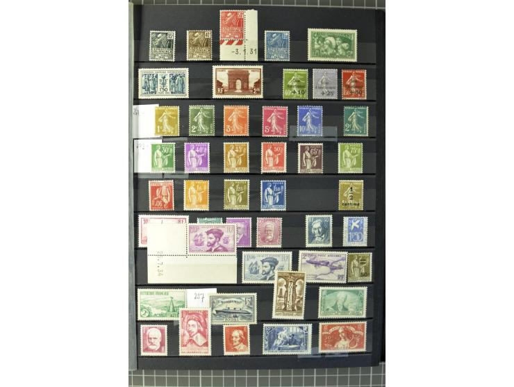 1849/2007, postfrische, ungebrauchte und gestempelte Sammlung mit einer Vielzahl von guten Werten und Sätzen, oft in beiden E
