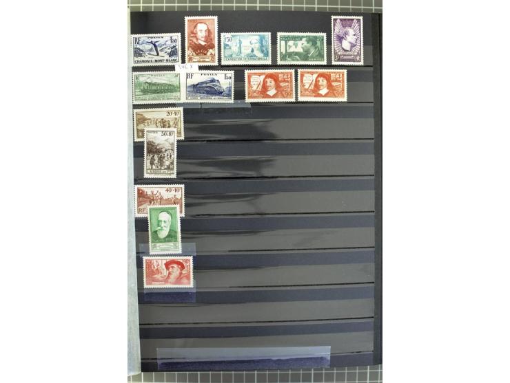 1849/2007, postfrische, ungebrauchte und gestempelte Sammlung mit einer Vielzahl von guten Werten und Sätzen, oft in beiden E
