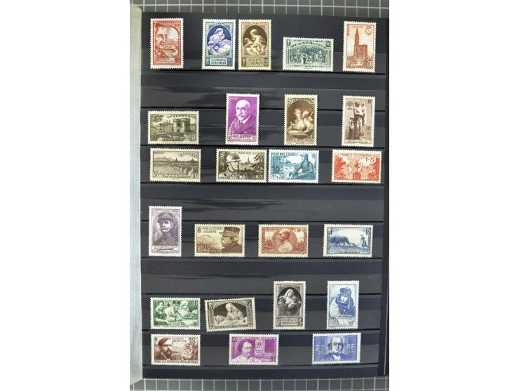 1849/2007, postfrische, ungebrauchte und gestempelte Sammlung mit einer Vielzahl von guten Werten und Sätzen, oft in beiden E