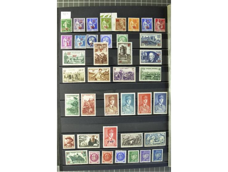 1849/2007, postfrische, ungebrauchte und gestempelte Sammlung mit einer Vielzahl von guten Werten und Sätzen, oft in beiden E
