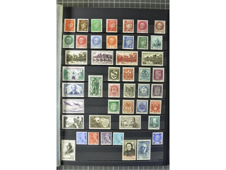 1849/2007, postfrische, ungebrauchte und gestempelte Sammlung mit einer Vielzahl von guten Werten und Sätzen, oft in beiden E