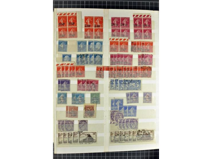 1849)1975 (ca.), postfrischer, ungebrauchter und gestempelter Lagerbestand in 9 Steckbüchern und 5 Bogenmappen, dabei bessere