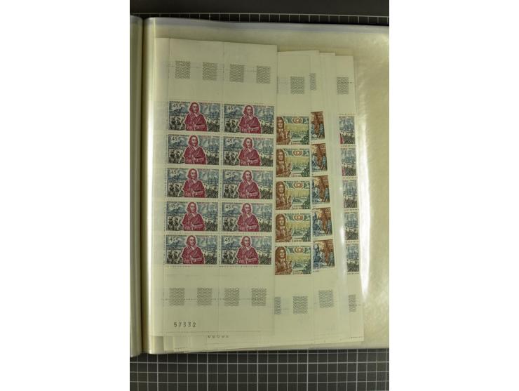 1849)1975 (ca.), postfrischer, ungebrauchter und gestempelter Lagerbestand in 9 Steckbüchern und 5 Bogenmappen, dabei bessere