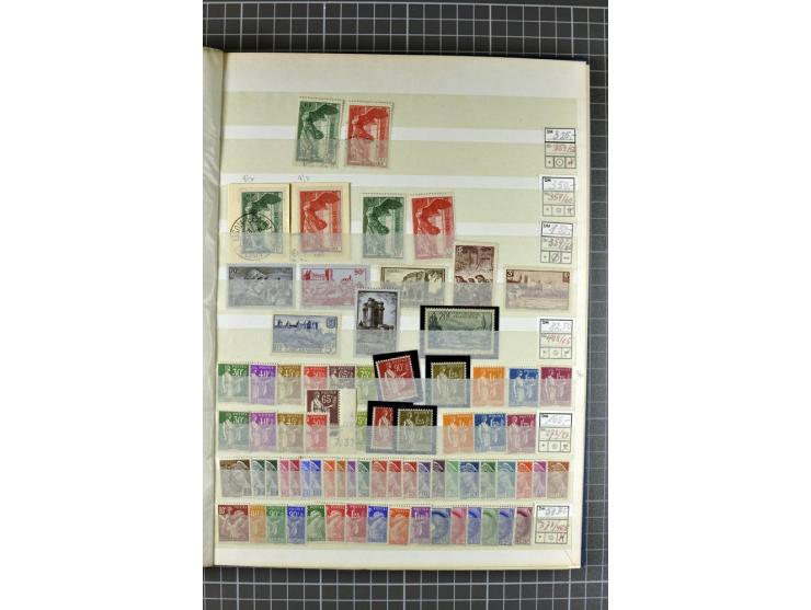 1849)1975 (ca.), postfrischer, ungebrauchter und gestempelter Lagerbestand in 9 Steckbüchern und 5 Bogenmappen, dabei bessere