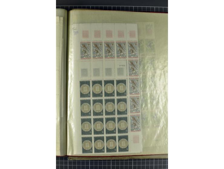 1849)1975 (ca.), postfrischer, ungebrauchter und gestempelter Lagerbestand in 9 Steckbüchern und 5 Bogenmappen, dabei bessere