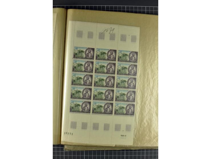 1849)1975 (ca.), postfrischer, ungebrauchter und gestempelter Lagerbestand in 9 Steckbüchern und 5 Bogenmappen, dabei bessere