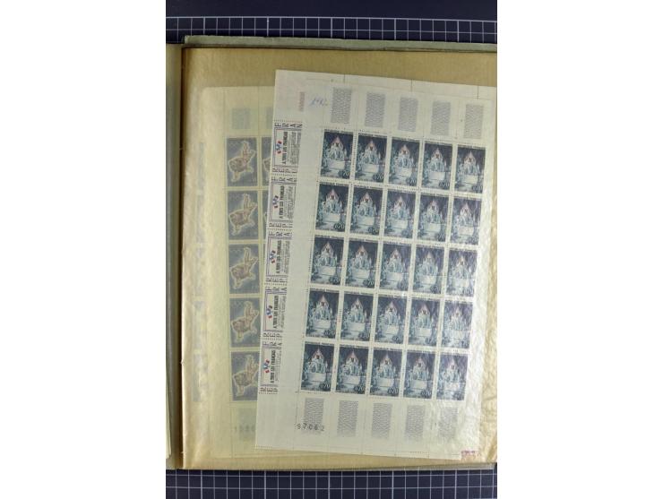 1849)1975 (ca.), postfrischer, ungebrauchter und gestempelter Lagerbestand in 9 Steckbüchern und 5 Bogenmappen, dabei bessere
