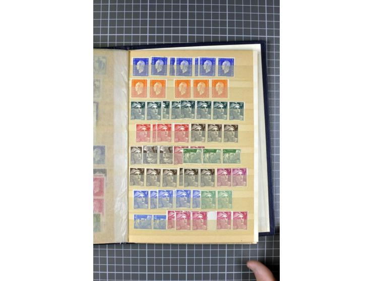 1849/1960, umfangreiches ungebrauchte/postfrisches und gestempeltes Lager, etwas chaotisch sortiert aber mit vielen besseren 