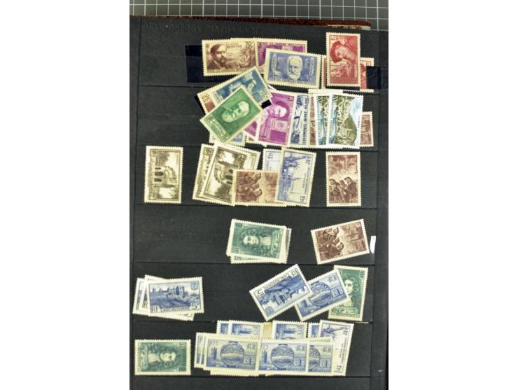 1849/1960, umfangreiches ungebrauchte/postfrisches und gestempeltes Lager, etwas chaotisch sortiert aber mit vielen besseren 