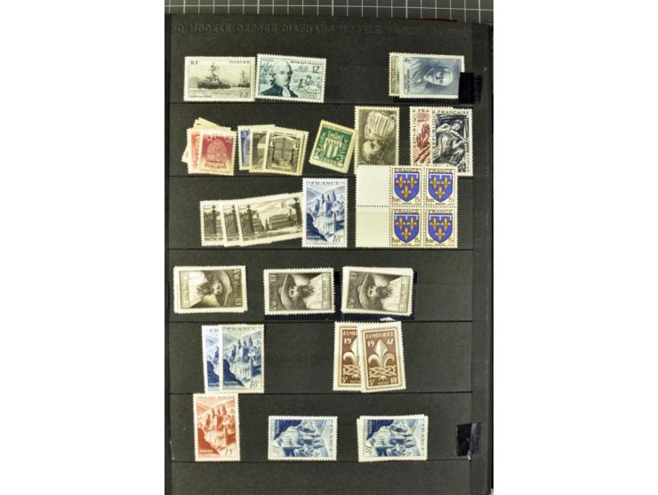 1849/1960, umfangreiches ungebrauchte/postfrisches und gestempeltes Lager, etwas chaotisch sortiert aber mit vielen besseren 