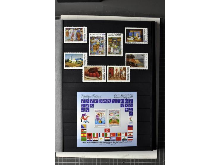  1946/2010, postfrische Sammlung mit Kleinbogen etc.