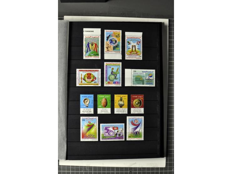  1946/2010, postfrische Sammlung mit Kleinbogen etc.