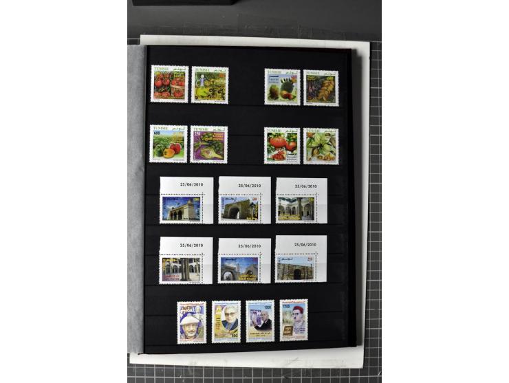  1946/2010, postfrische Sammlung mit Kleinbogen etc.