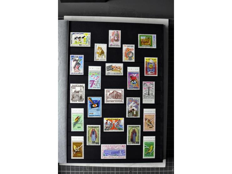  1946/2010, postfrische Sammlung mit Kleinbogen etc.