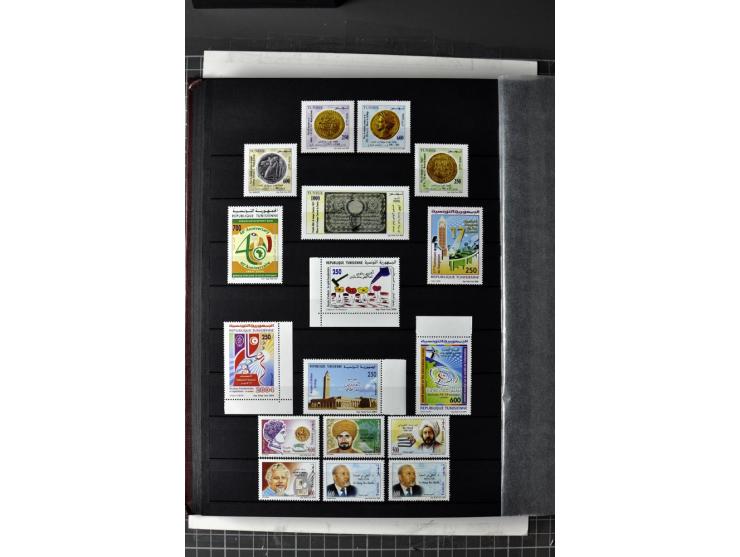  1946/2010, postfrische Sammlung mit Kleinbogen etc.