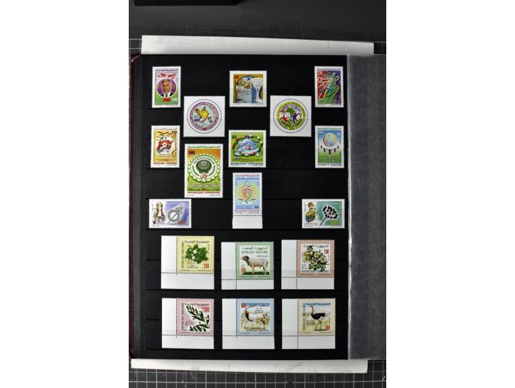  1946/2010, postfrische Sammlung mit Kleinbogen etc.