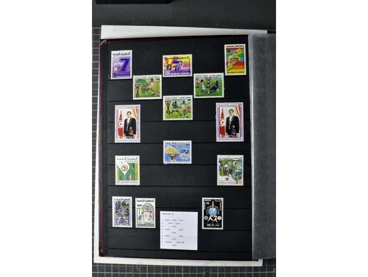  1946/2010, postfrische Sammlung mit Kleinbogen etc.