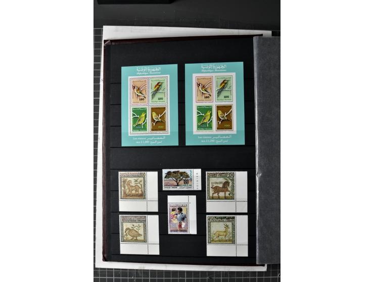  1946/2010, postfrische Sammlung mit Kleinbogen etc.