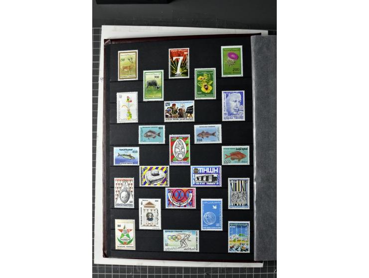  1946/2010, postfrische Sammlung mit Kleinbogen etc.
