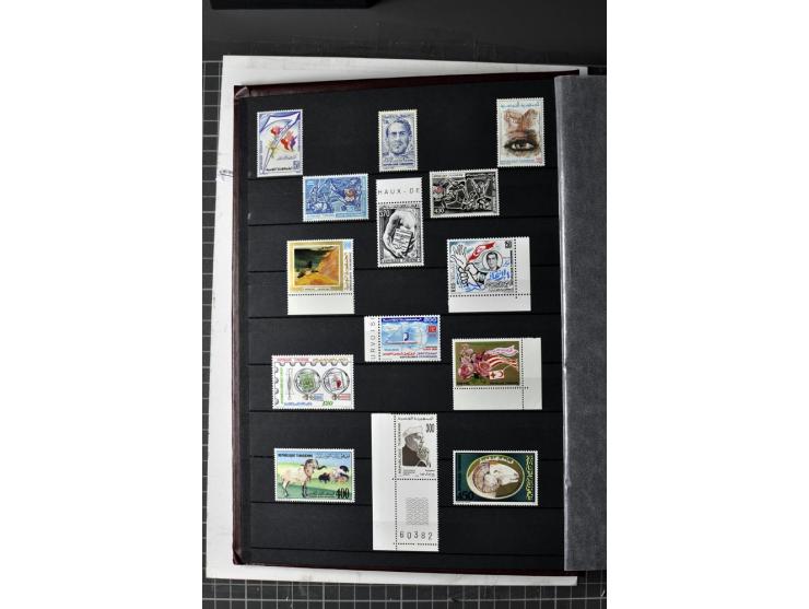  1946/2010, postfrische Sammlung mit Kleinbogen etc.
