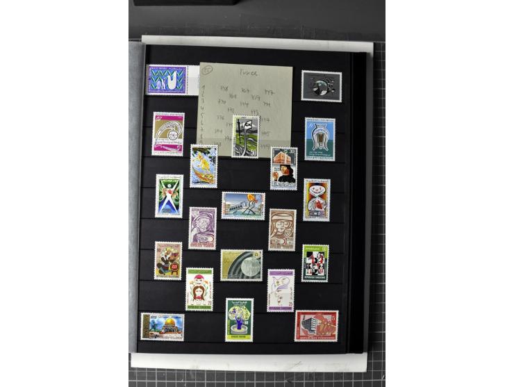  1946/2010, postfrische Sammlung mit Kleinbogen etc.