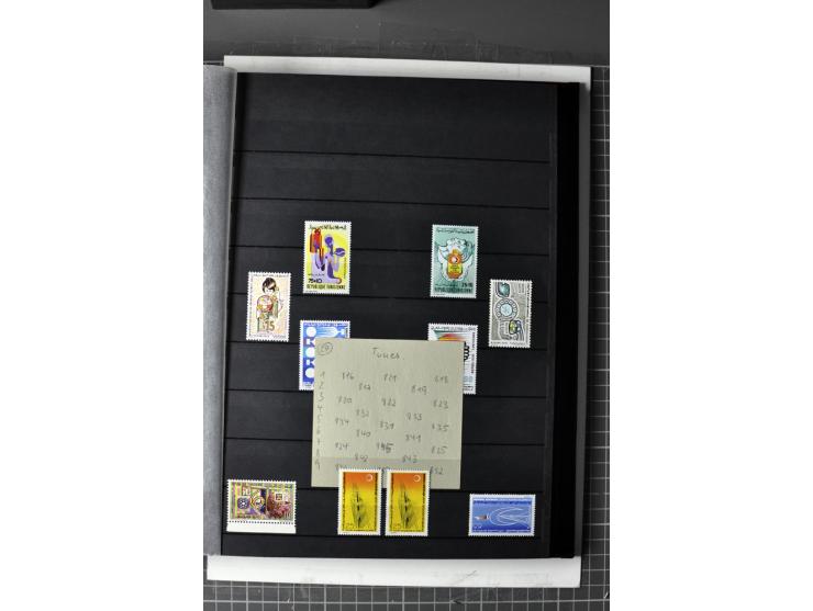  1946/2010, postfrische Sammlung mit Kleinbogen etc.