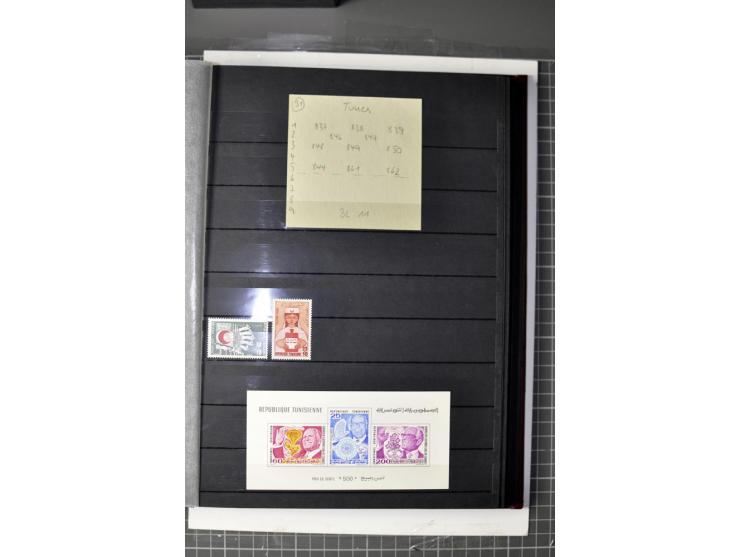  1946/2010, postfrische Sammlung mit Kleinbogen etc.