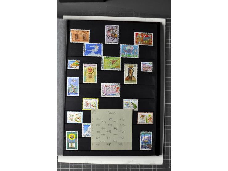  1946/2010, postfrische Sammlung mit Kleinbogen etc.
