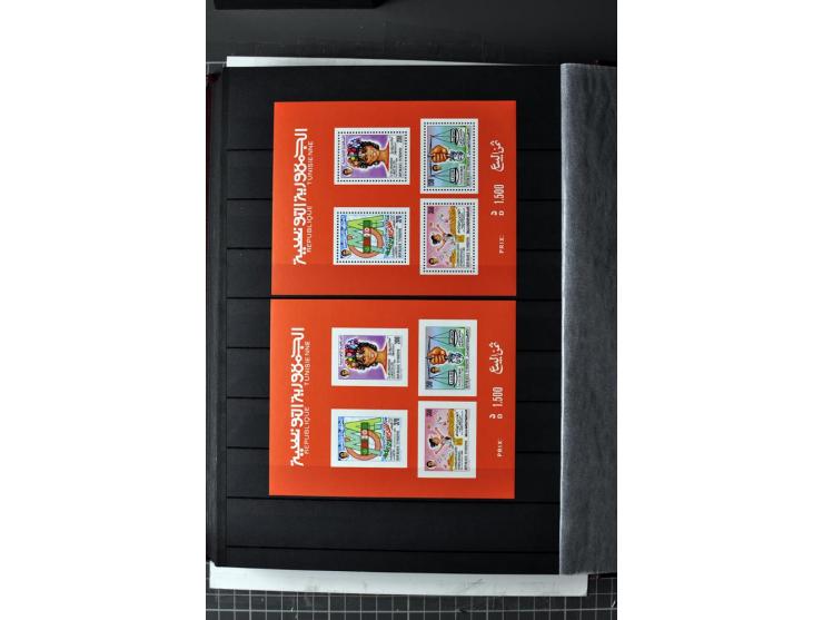  1946/2010, postfrische Sammlung mit Kleinbogen etc.