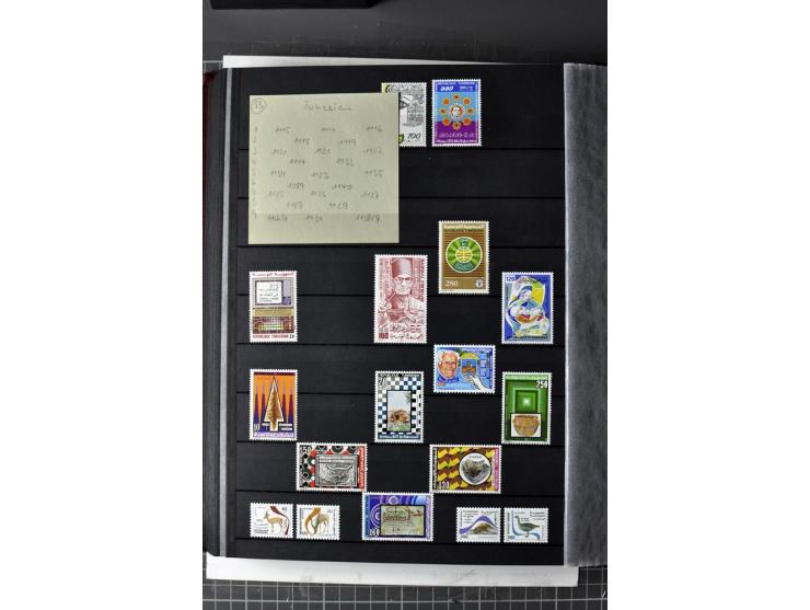  1946/2010, postfrische Sammlung mit Kleinbogen etc.