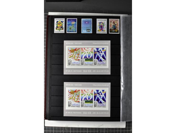  1946/2010, postfrische Sammlung mit Kleinbogen etc.