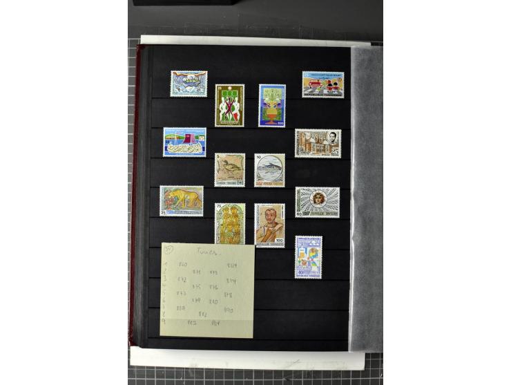  1946/2010, postfrische Sammlung mit Kleinbogen etc.